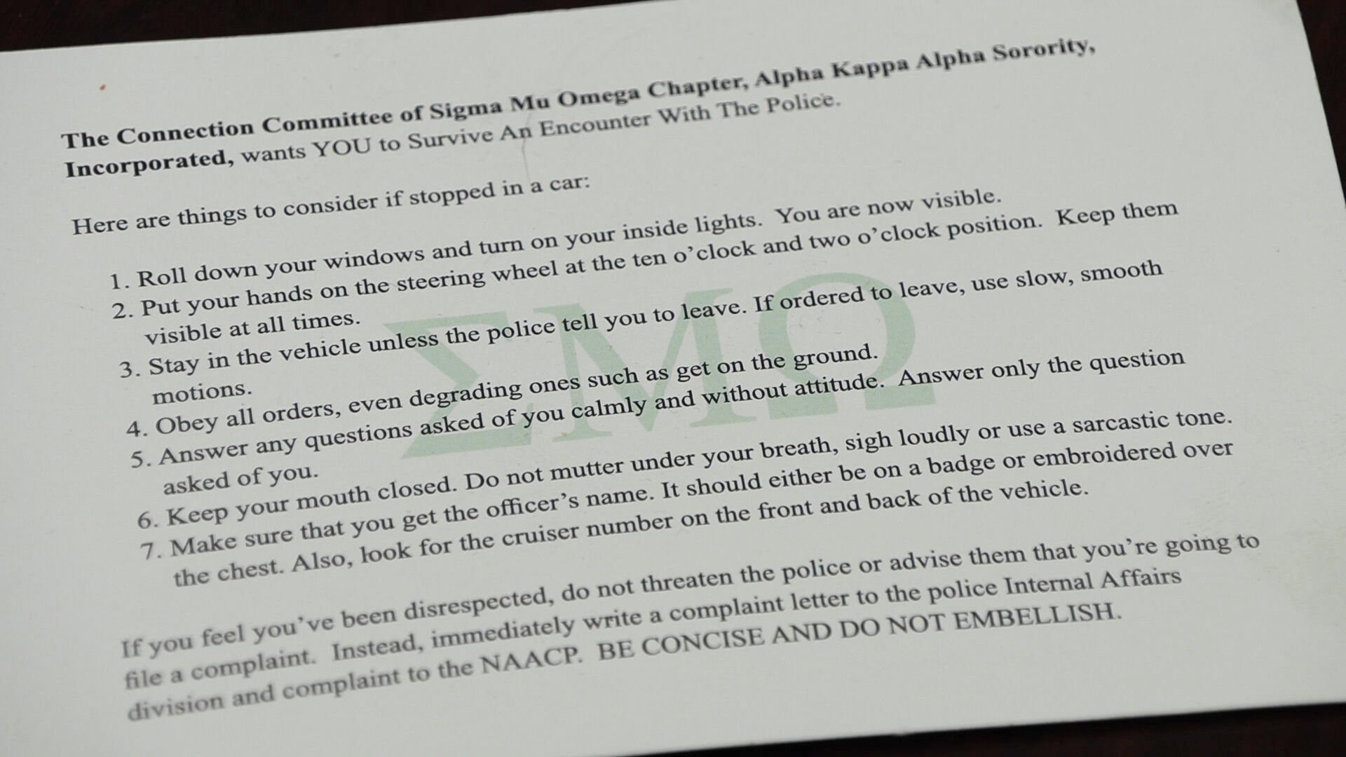 Information cards help Lima residents navigate police encounters